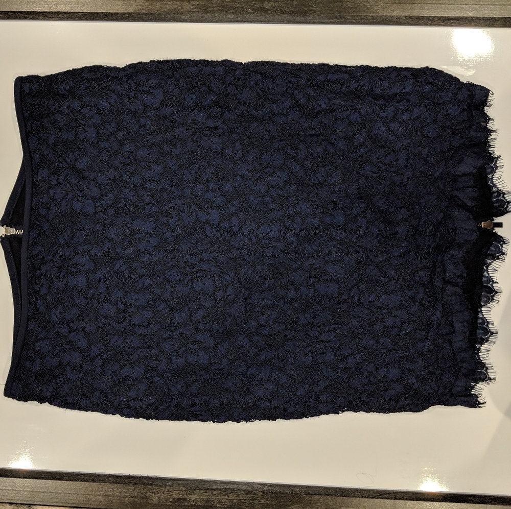 Dvf lace pencil skirt in navy